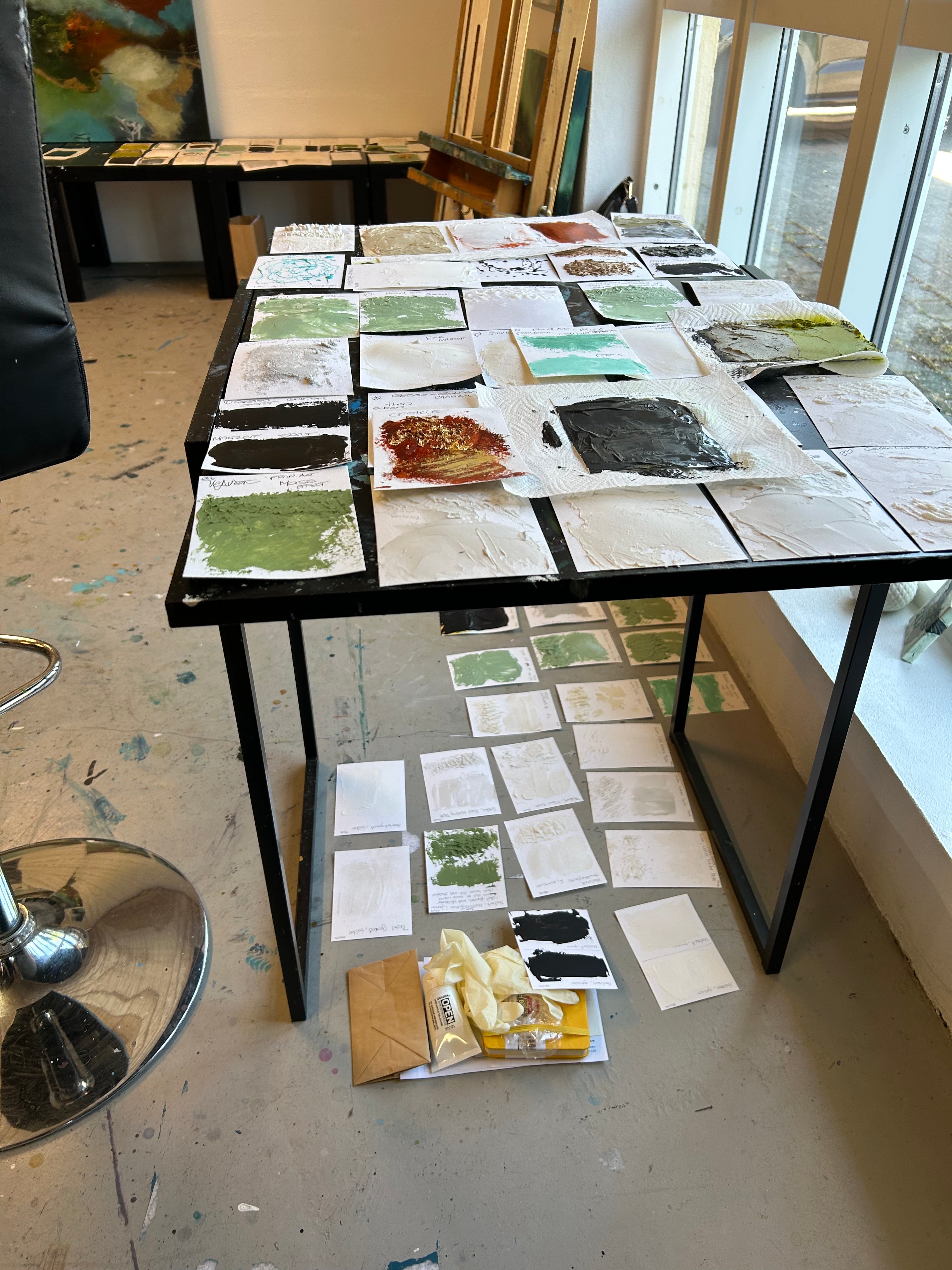 Lær en masse om struktur, crackle, gel, rust og resin, 21.-22. februar 2026 med Benita Mølgaard